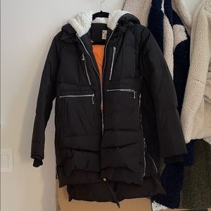 Famous Amazon Winter Jacket. Incredible hood! Warm